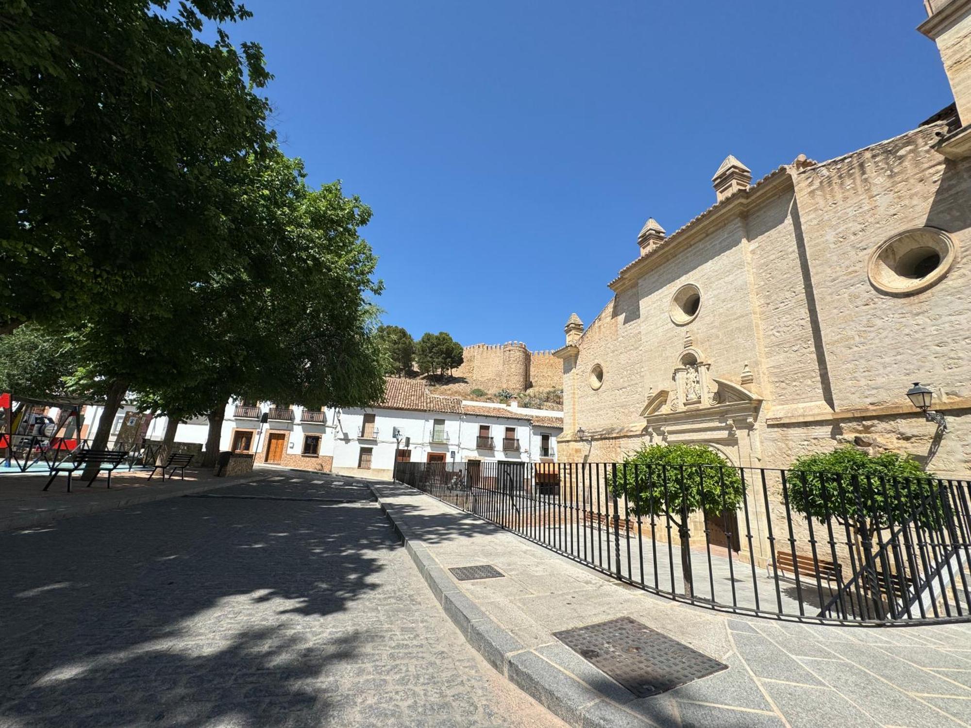Buho - Junto Al Castillo *